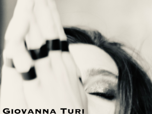 Giovanna Turi presenta il nuovo singolo “Re Denaro”